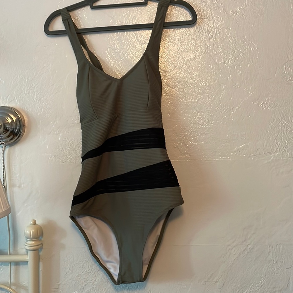 CUPSHE One piece Swimsuit